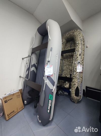 Надувная лодка Gladiator E 350