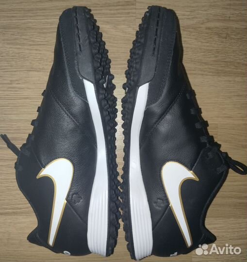 Новые Сороконожки Nike Tiempo оригинал 42+43