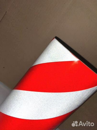 Лента пленка светоотражающая красно белая, клеевая