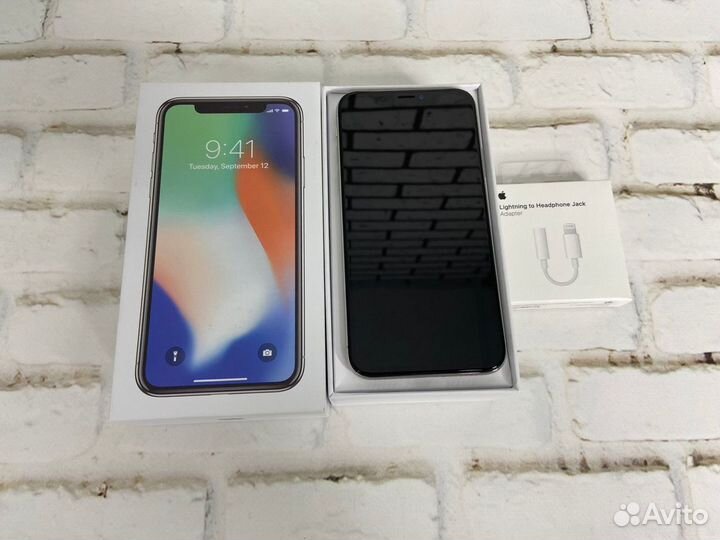iPhone X, 256 ГБ