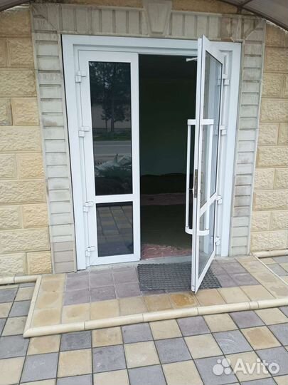 Дверь пластиковая входная