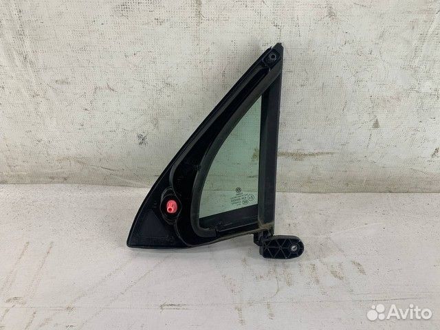 Стекло двери 5NA845114F передней Volkswagen Tiguan