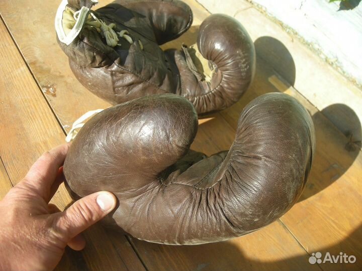 Перчатки боксёрские СССР подуставшие самовывоз