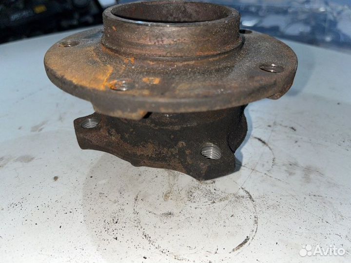 Ступица передняя Bmw 5 Серия E39 M52B25 1996