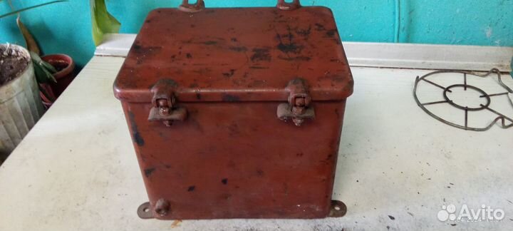 Ящик герметичный металлический. СССР