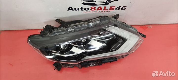 Фара передняя правая Nissan X-trail T32
