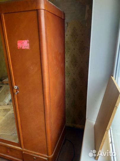 Шкаф платяной с зеркалом СССР цвет ольха