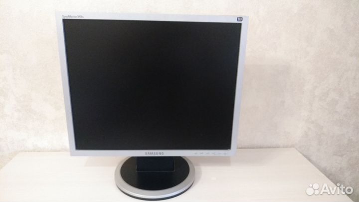 Монитор Samsung SyncMaster 940n 19