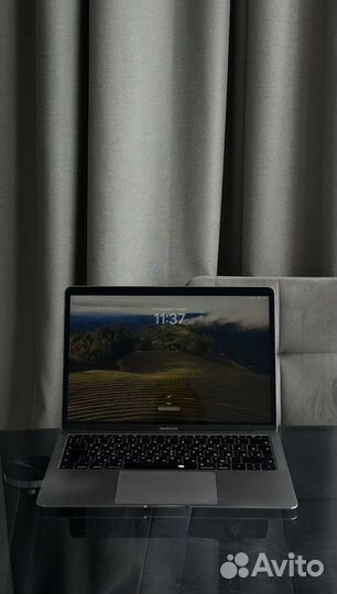 Apple MacBook Air 13 inch 2019 i5/128/8