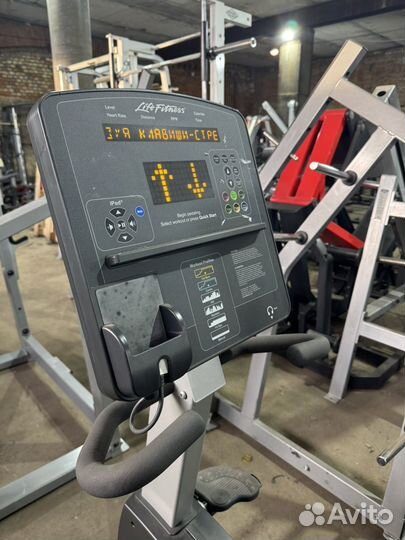 Велотренажер Life Fitness