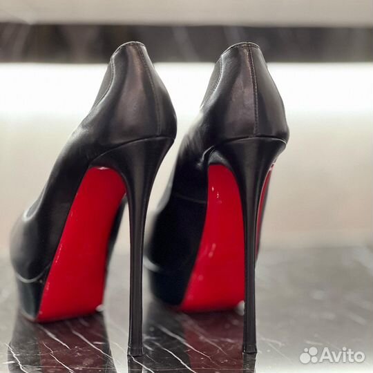 Ботильоны Cristianl Louboutin (оригинал)