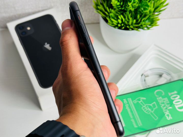 iPhone 11, 64 ГБ