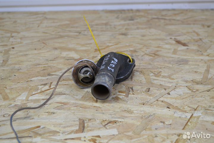 Корпус термостата Kia Rio 1