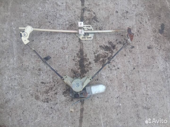 Стеклоподъемник электрический правый передний пере