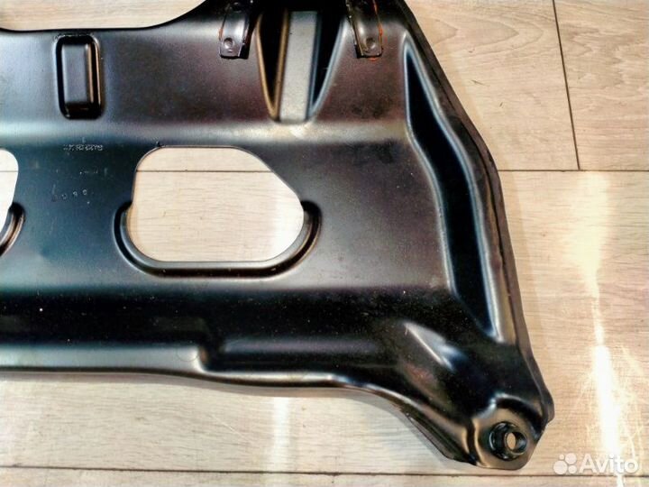 Крепление рулевой рейки Mercedes-Benz 212.036 E