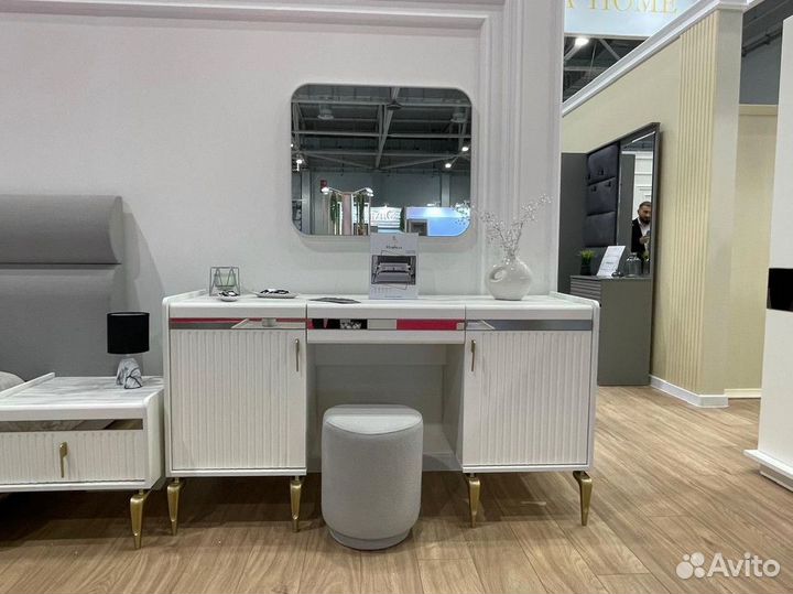 Спальный гарнитур Изабель Белый Новый