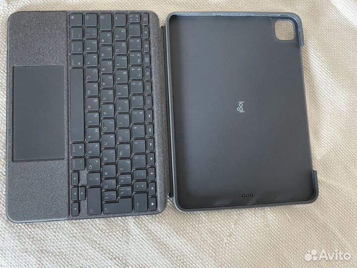 Чехол с клавиатурой iPad logitech combo touch