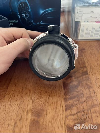 Линзы на Toyota Avensis 250