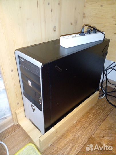 Компьютер windows xp.Полный комплект.Рабочий