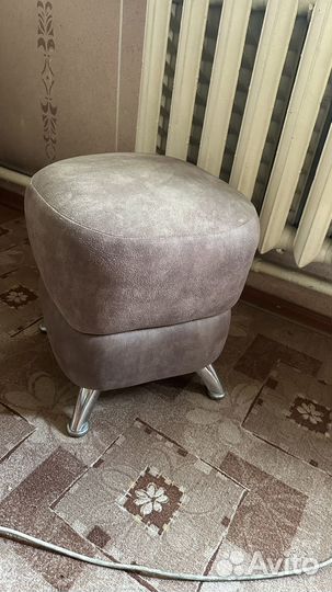 Пуфики. Совершенно новая обивка