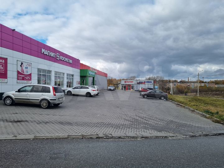 Здание, 523.7 м²