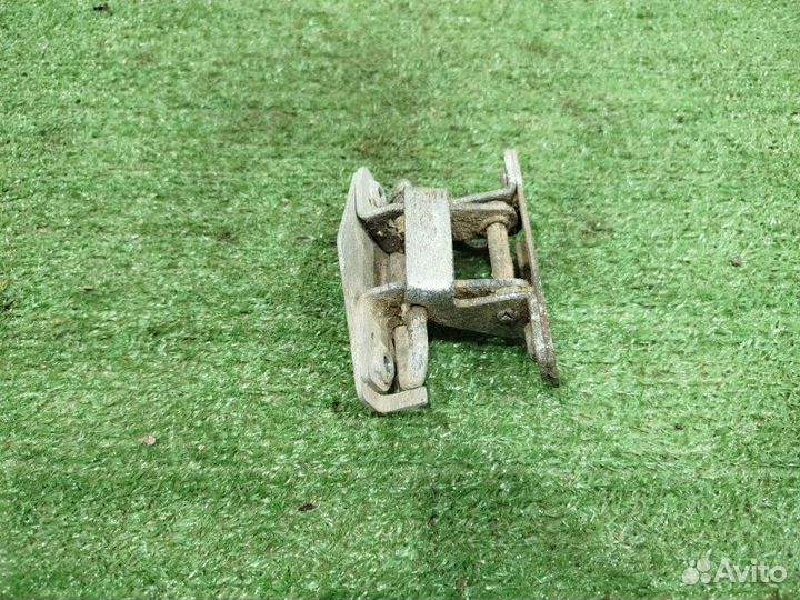 Петля двери багажника Chevrolet Niva универсал