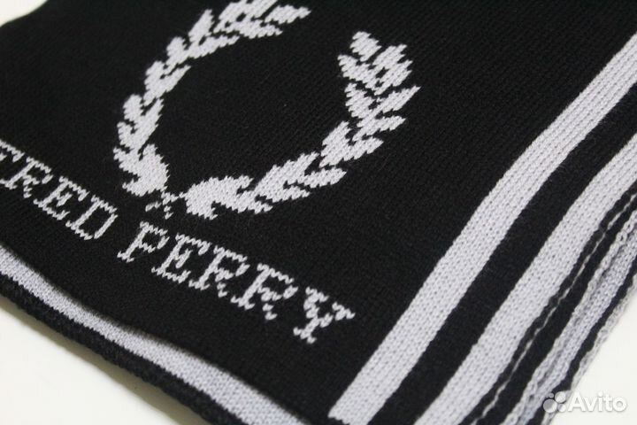 Шарф Fred Perry Big Logo Черный