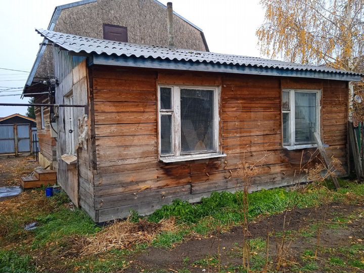 Дом 35 м² на участке 9,5 сот.