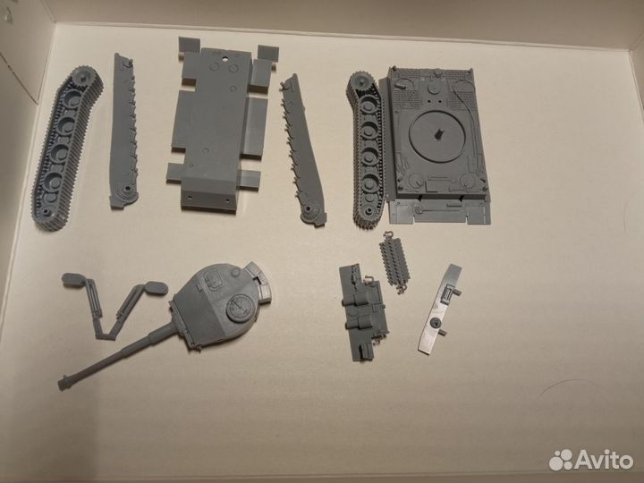 Сборные модели танков 1:100