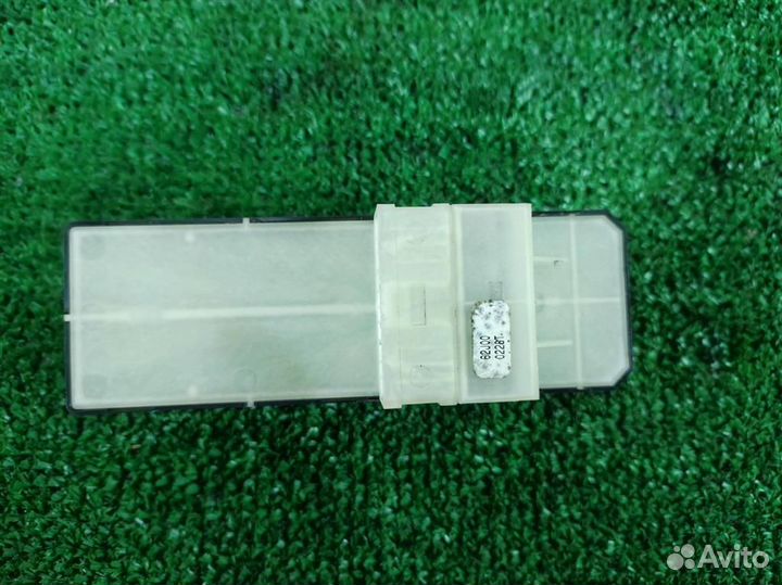 Блок управления стеклоподъемниками Suzuki Swift 2