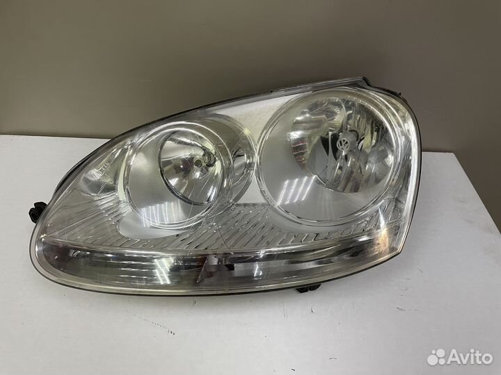 Фара левая галоген Фольксваген Гольф 5