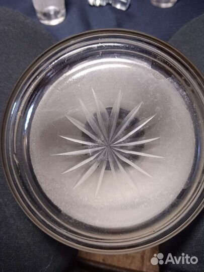 Графин штоф и рюмки. Обсыпное стекло