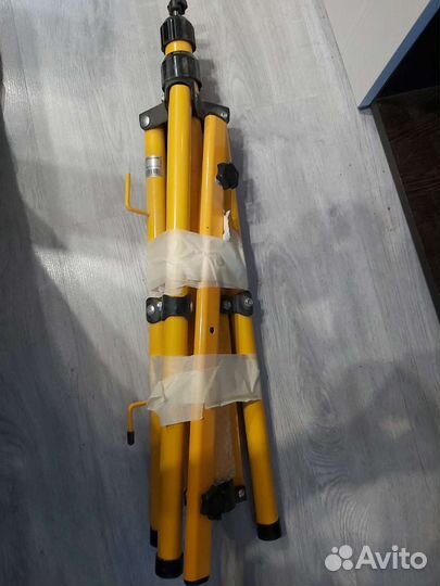 Штатив для двух прожекторов