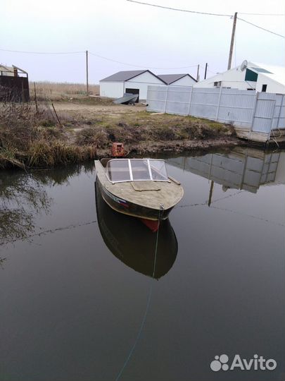 Лодка Прогресс 4 с мотором