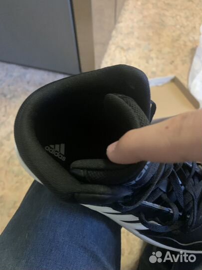 Кроссовки adidas