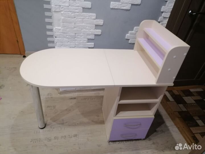 Маникюрный стол складной бу