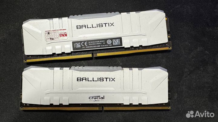 Оперативная память Crucial Ballistix DDR4 32GB (16