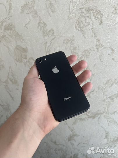 iPhone 8, 64 ГБ