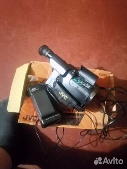 Кассетная видеокамера JVS