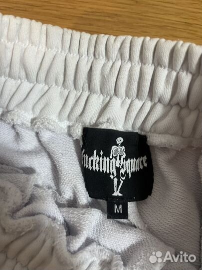 Шорты fucking square