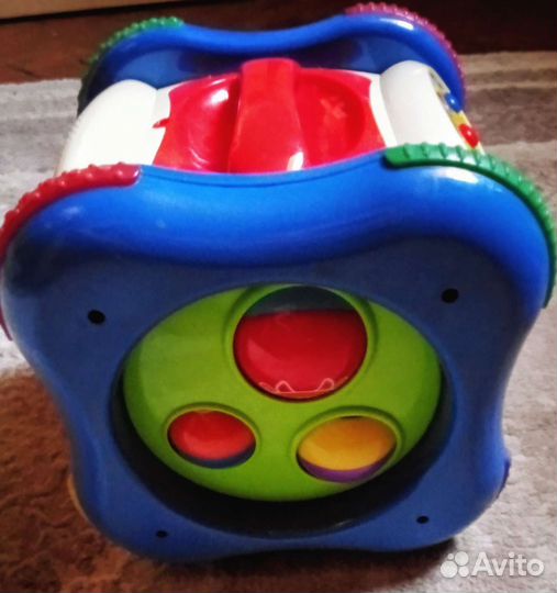 Кубик интерактивный много света и музыки