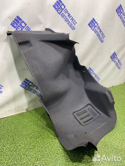 Обшивка багажника задняя правая Volvo S40 седан