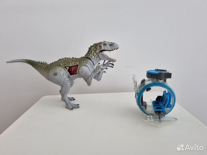 Hasbro 2015 - Мир Юрского периода - Indominus Rex