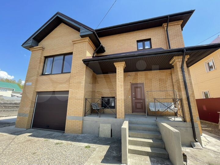 Дом 300 м² на участке 12,1 сот.