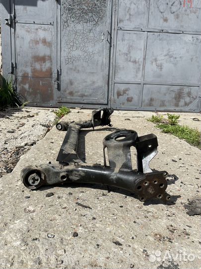 Балка задняя skoda rapid