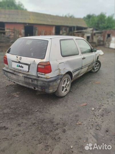 Volkswagen Golf 1.8 МТ, 1992, битый, 170 000 км