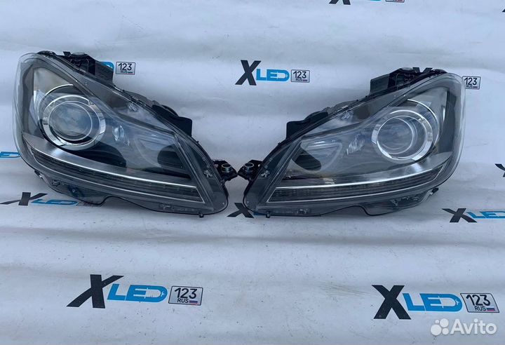 Фара левая правая Mercedes W204 рестайлинг ксенон