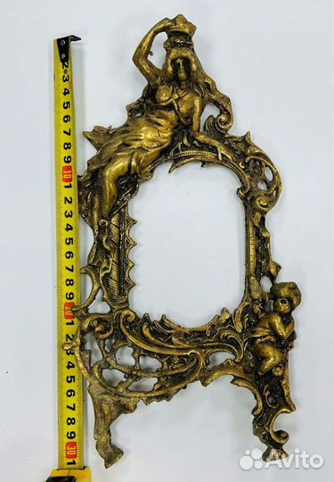 Антикварная рамка для фото или зеркала. Бронза