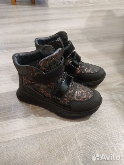 Ботинки демисезонные для девочки 32 размер