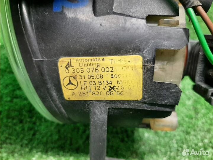 Птф передняя правая Mercedes Benz C-Class W204 20